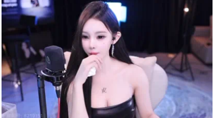 女主播吐槽某音网友太抠，直播间在线人数几千竟无人刷礼物，网友锐评：你没有让人有消费欲望！