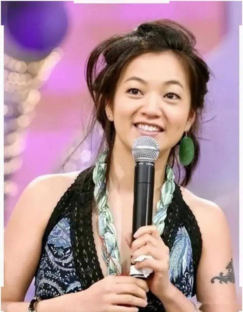 阿雅被指抄袭毛小星视频,道歉下架
