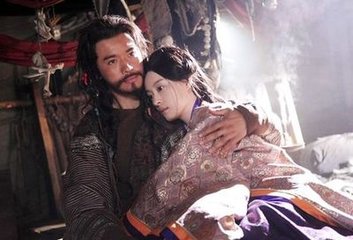 公众人物海外引发关注,与家人分开