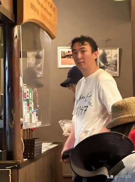 王健林36亿债后 王思聪私生女铺路 黄一鸣不装了