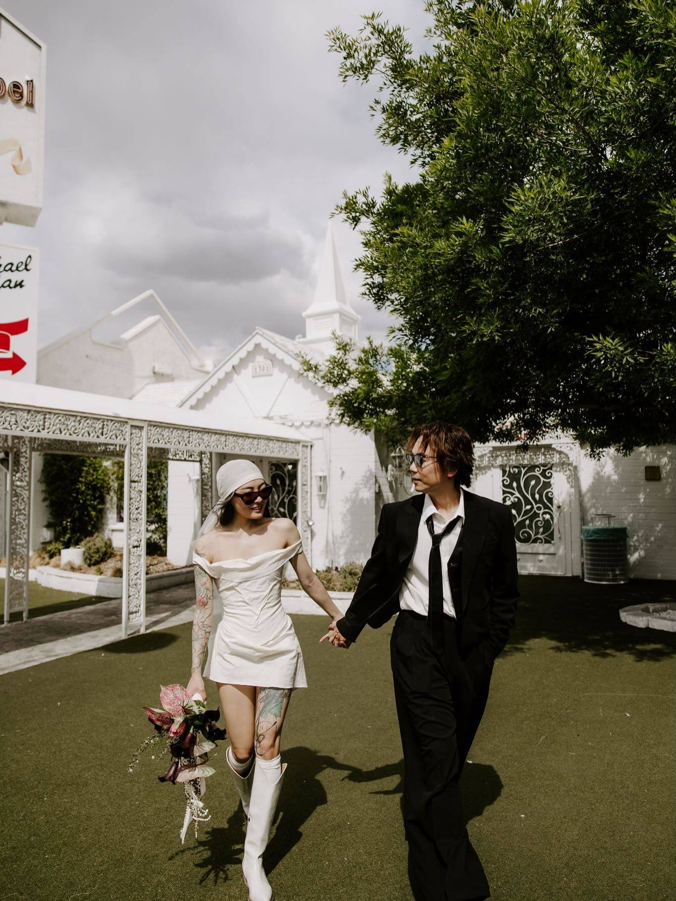 香港男星赵善恒官宣结婚,纹身替代婚戒引热议