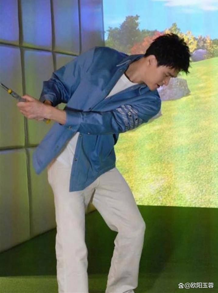 孙杨代言翻车:拿反望远镜百万广告成笑话