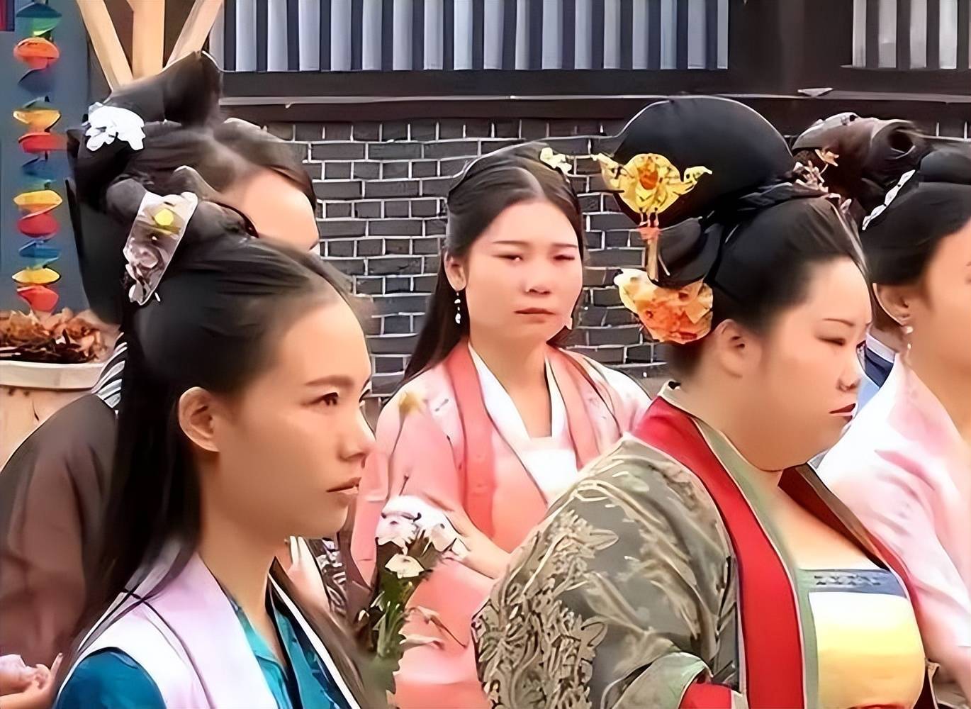 AI冲击横店群演:美女泛滥,光棍遍地,何去何从?