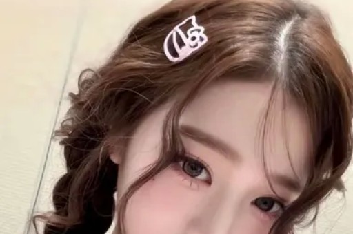 博主九成美曝光田栩宁素颜照聊天记录，律师称侵权