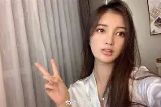 千万网红何秋事抄袭翻车，道歉仍嚣张：不是我的错