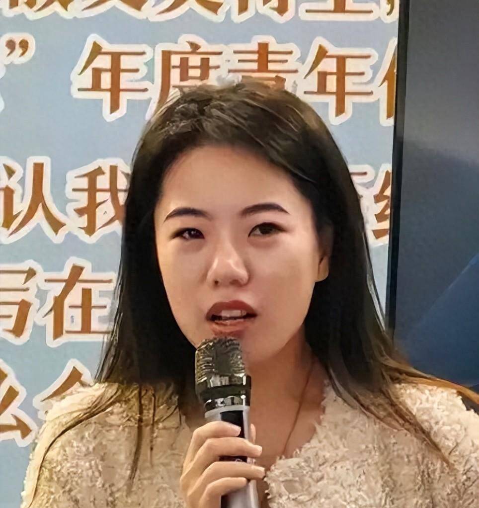 替蒋方舟鸣不平反遭扒皮