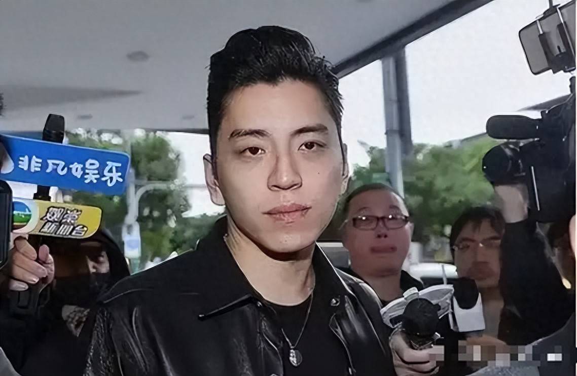 顶流男星人设崩塌!镜头前后两副面孔