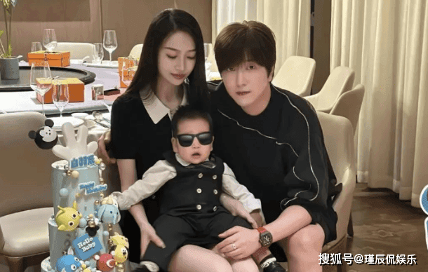 白冰婚内出轨合伙人，偷税被封再翻车