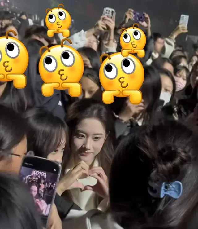 刘亦菲翻版?女大学生颜值爆表,广告邀约不断