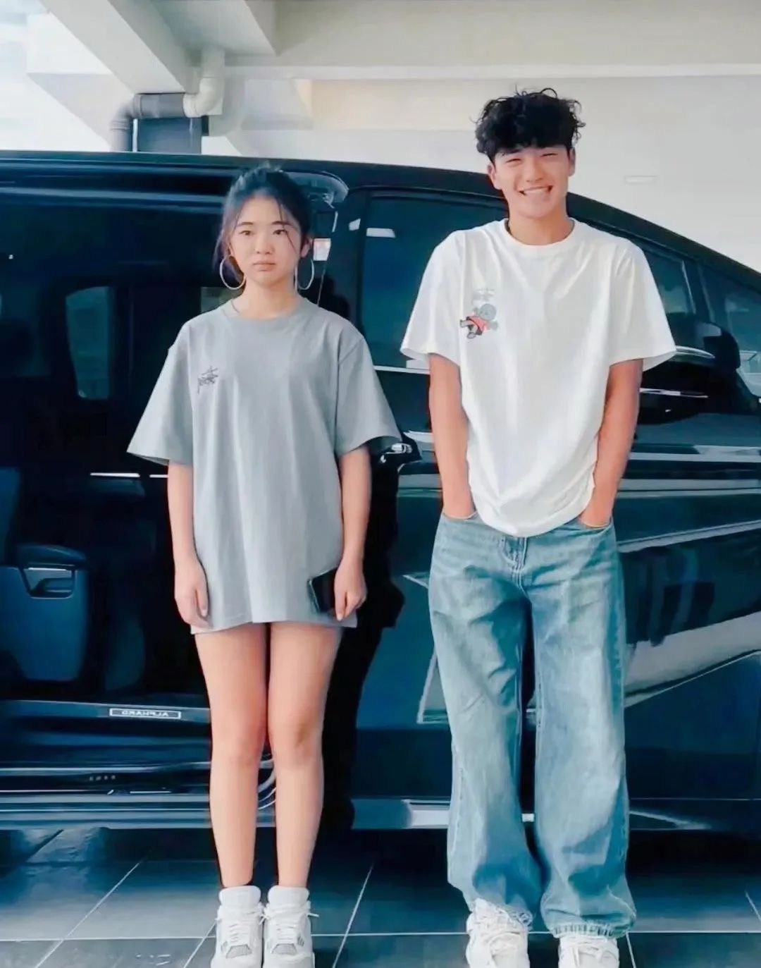 曹格女儿颜值蜕变:14岁甜妹变身御姐