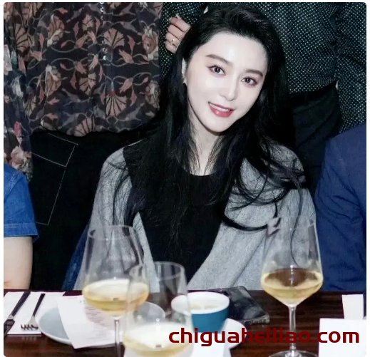 范冰冰东京现身:43岁依旧光彩照人,魅力无限